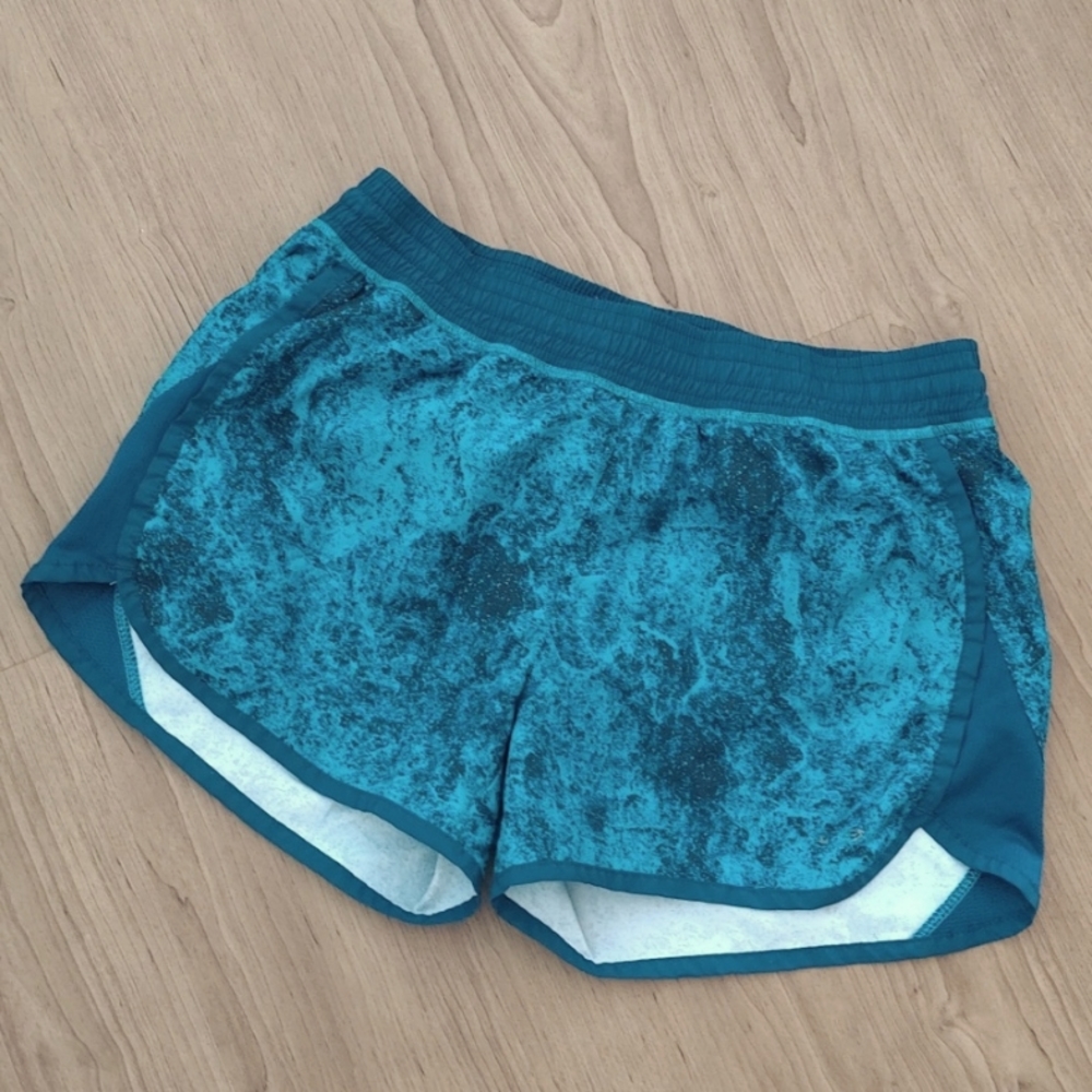 Running shorts